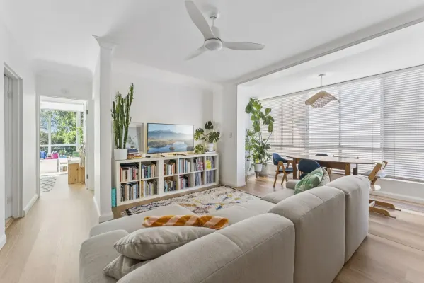 1/106a Botany Street (1/11)