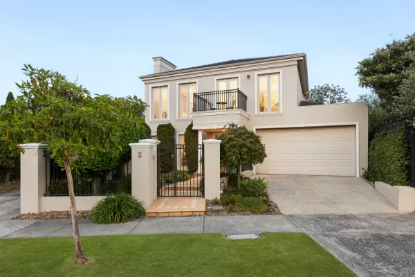 1/2 Robinson Street (1/16)