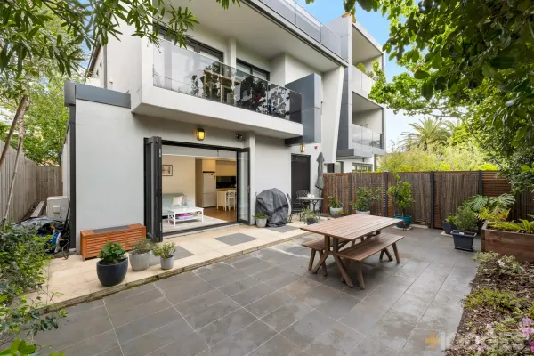 1/22 Kooyong Road (1/11)