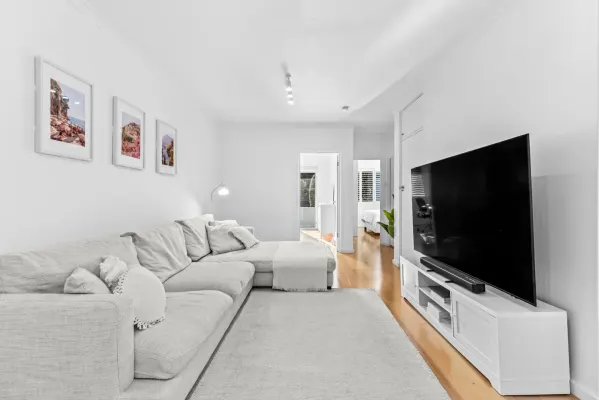 1/41 Ocean Street (1/11)