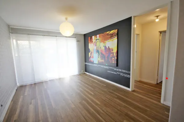 1/5 Currie Street (1/9)