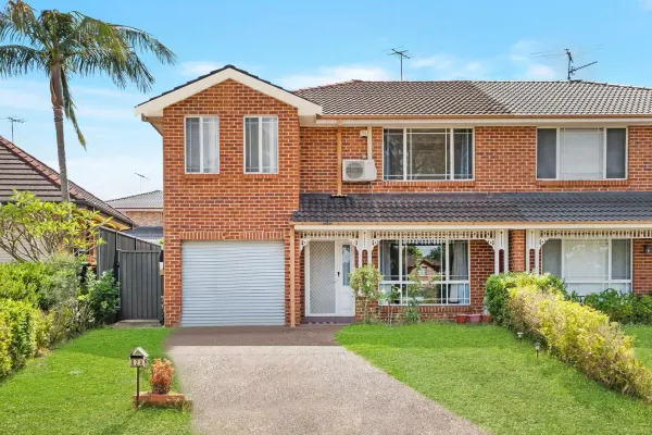 1/82 Lord Howe Drive (1/15)