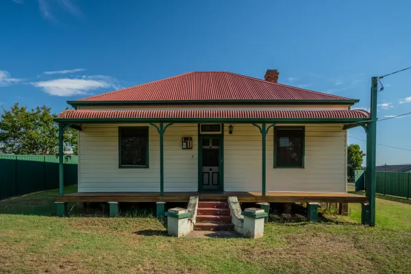 1 Railway Street (1/25)