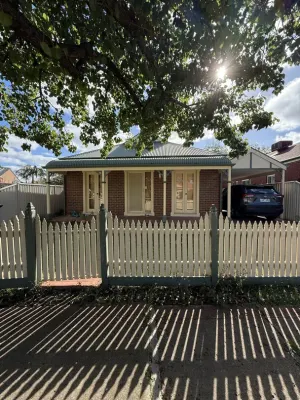 10 Blenheim Way (1/2)
