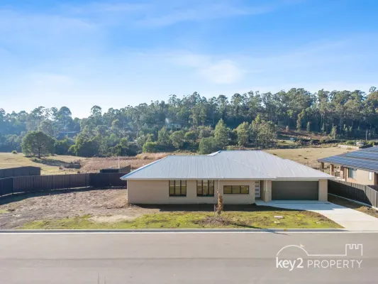 10 Countryside Court (1/15)