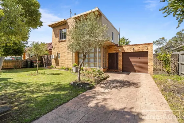 10 Glenbrook Avenue (1/13)