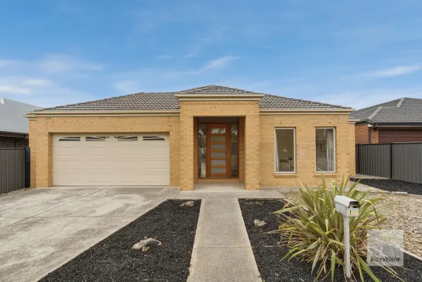 10 Inverness Avenue (1/25)