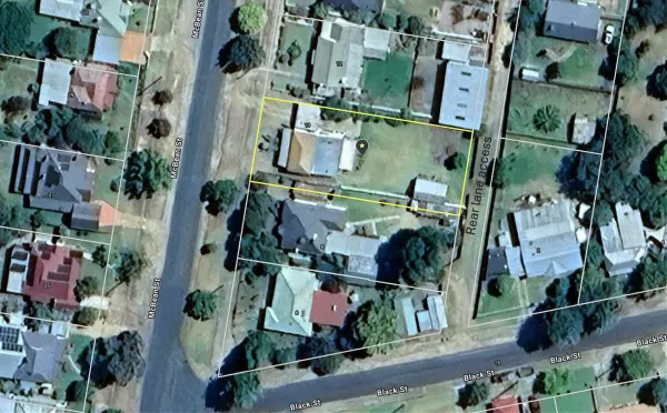 10 McBean Street (1/1)