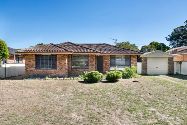10 Osterley Close (1/15)