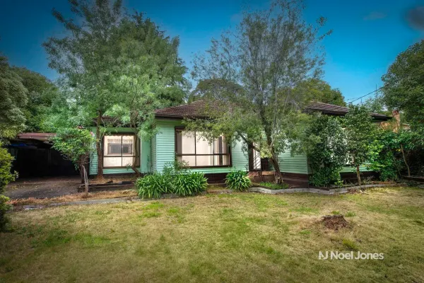 10 Seares Drive (1/9)