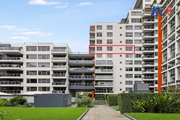 1002/6 Lachlan Street (1/19)