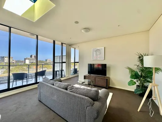 1008/19 Joynton Avenue (1/7)