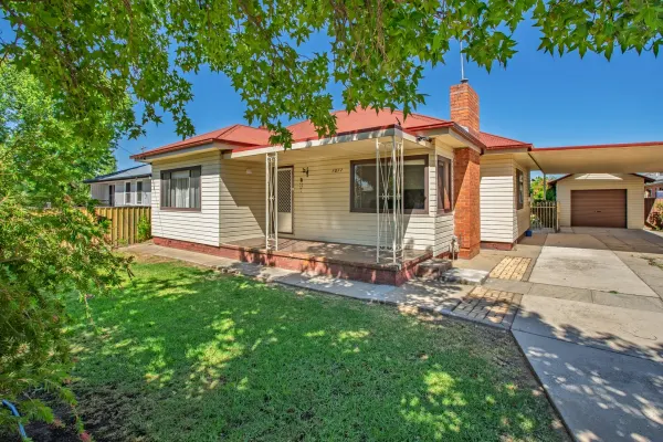 1011 Calimo Street (1/17)