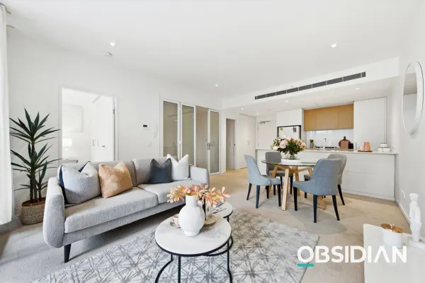 102/1 Saunders Close (1/24)