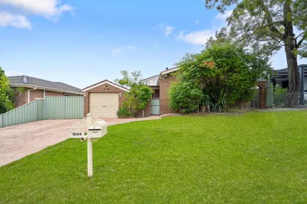 1044 The Horsley Drive (1/16)