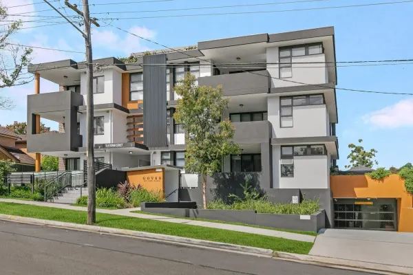 105/13-15 GOVER STREET (1/9)