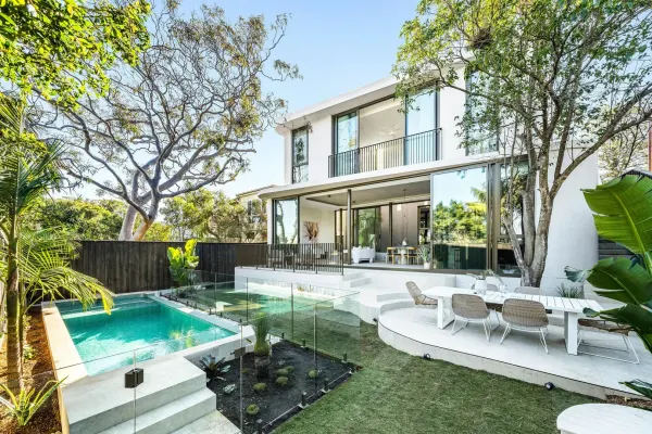 108 Oberon St (1/30)