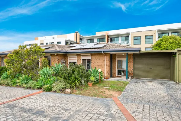 11/18 Washington Crescent (1/11)