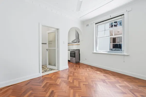11/35 Roslyn Street (1/7)