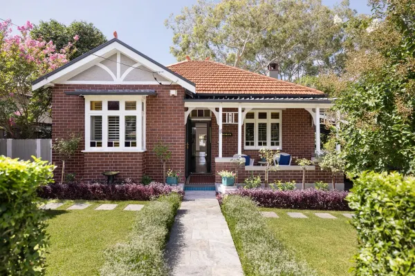 11 Hillcrest Avenue (1/35)