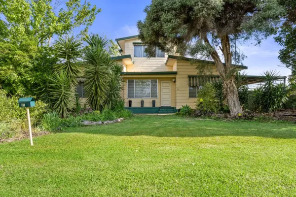 11 McDonald Avenue (1/24)