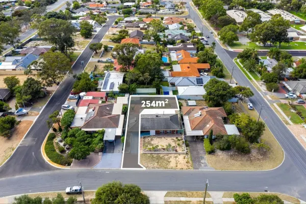 110A Oxley Avenue (1/5)