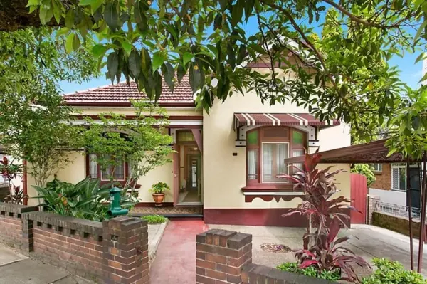 112 Old Canterbury Road (1/5)