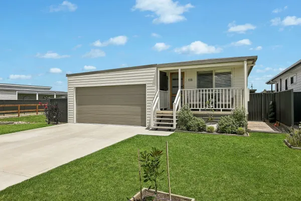 115/64 Ferguson Street (1/8)