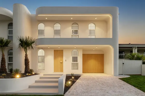 11B Merris Place (1/16)