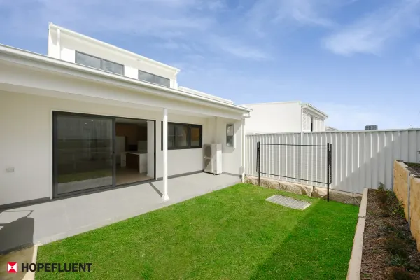 12/45 Stone Mason Drive (1/27)