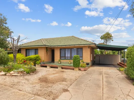 12 Attridge Road (1/19)
