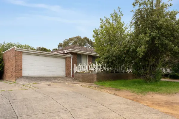 12 Briarley Court (1/16)