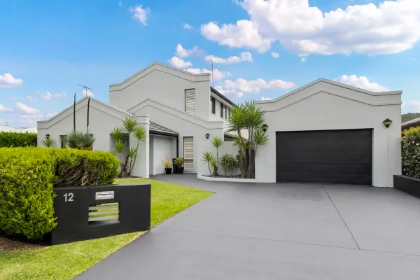 12 Brumby Crescent (1/1)
