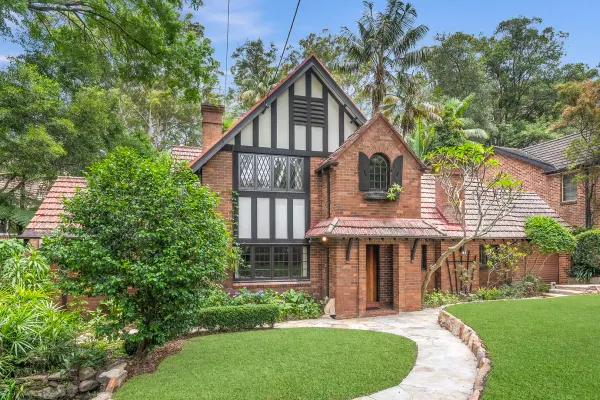 12 Kimbarra Road (1/9)