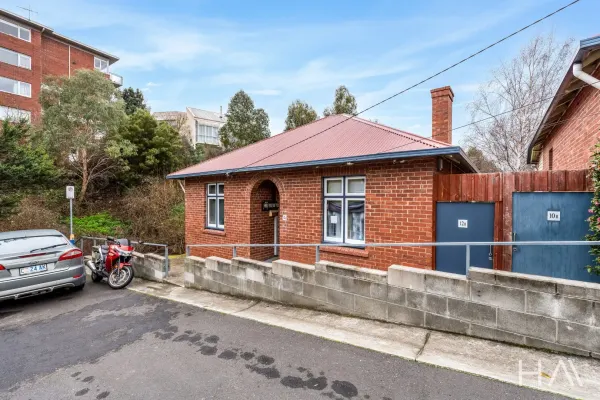 12 Lincoln Street (1/17)