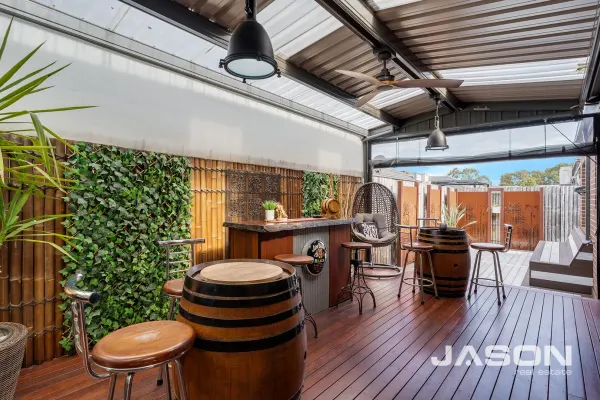 12 Melville Road (1/32)
