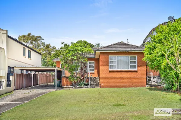 12 Murchison Street (1/8)