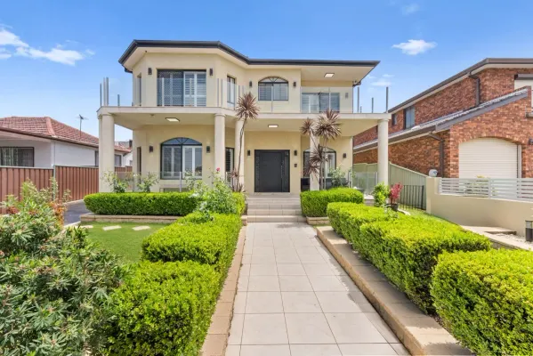 122 Excelsior Street (1/36)