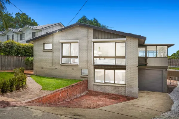 124 Junction Road (1/1)