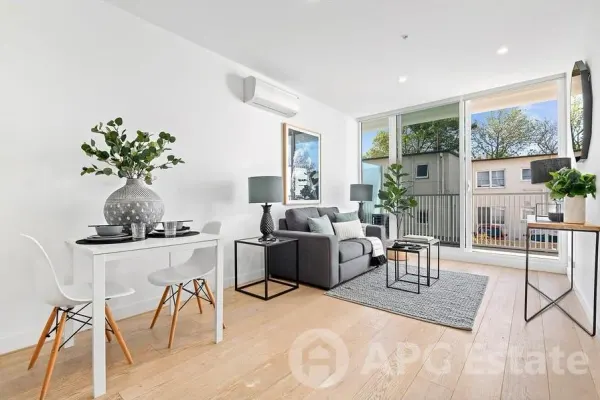 127/211 Bay Street (1/10)