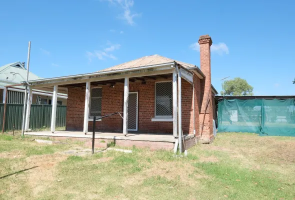 13-15 Stirling Street (1/17)