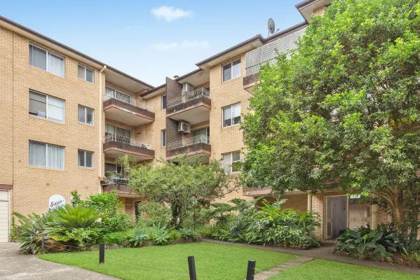 13/26A Wolli Creek Road (1/6)