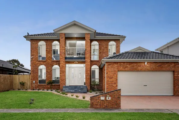 13 Bowood Court (1/32)