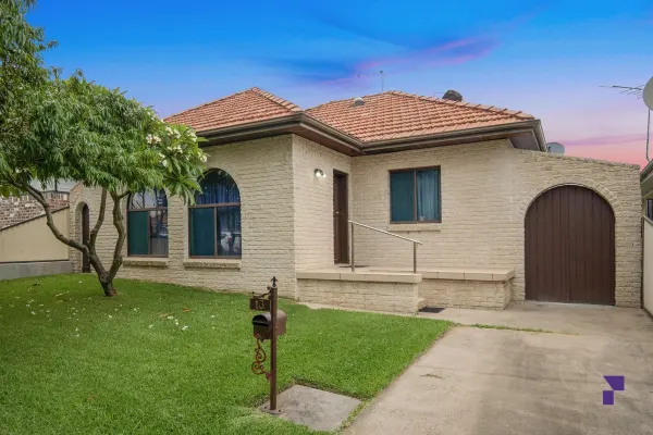 13 David Street (1/14)