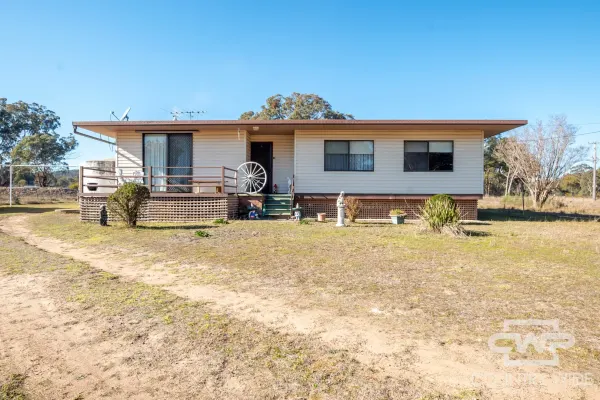 13 Deloraine Road (1/3)