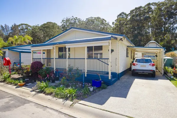 13 Duncan Sinclair Place (1/16)