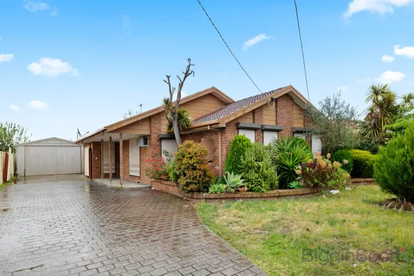 13 Lancelot Court (1/8)