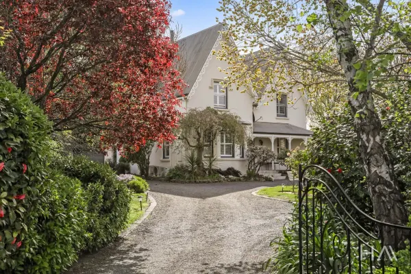 14 Benwerrin Crescent (1/3)