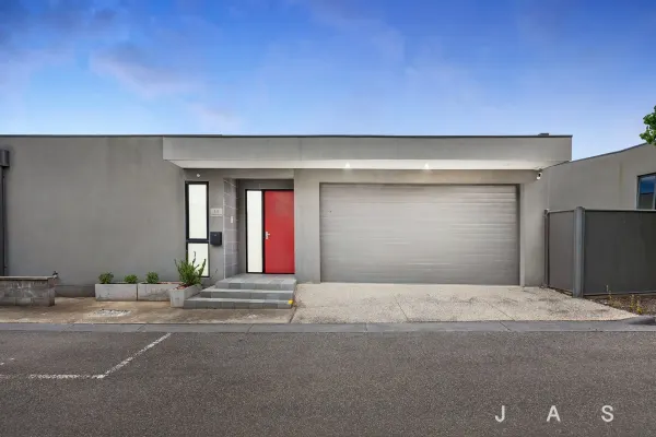 14 Cornwall Place (1/14)