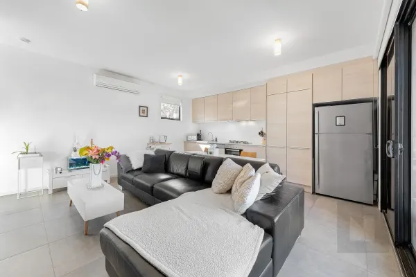 14 Grandvalley Drive (1/8)